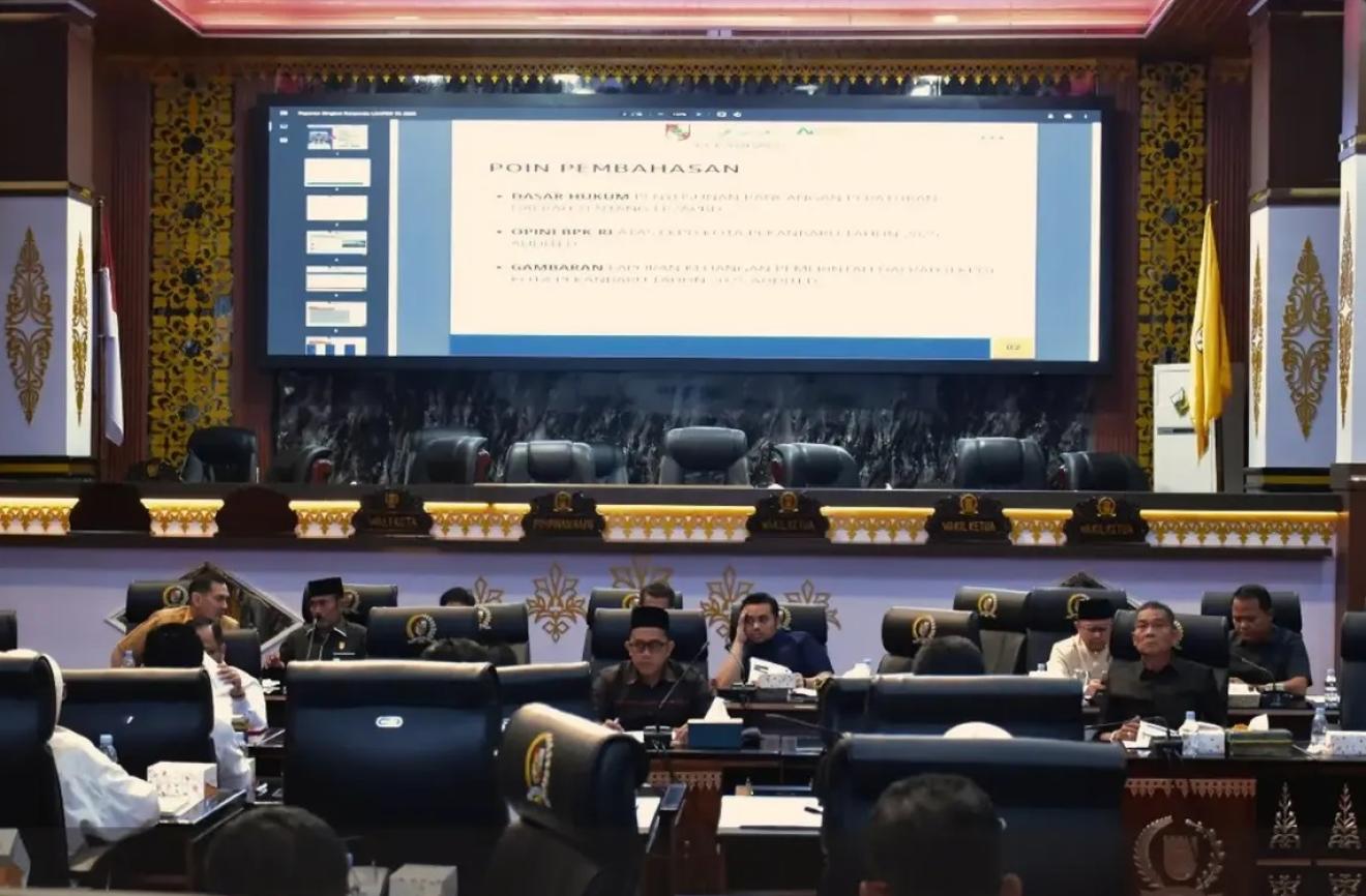 Banggar DPRD Pekanbaru Bahas Pertanggungjawaban APBD 2025 Bersama TAPD